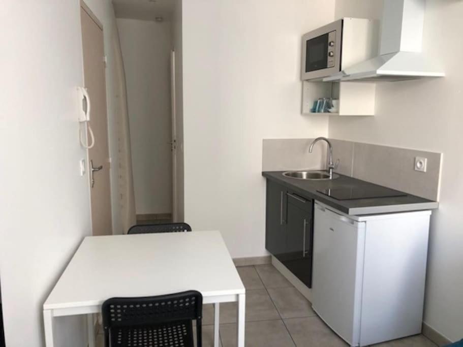 Studio 442 Clim + Parking A 10 Min Des Plages Apartment แปร์ปินญอง ภายนอก รูปภาพ